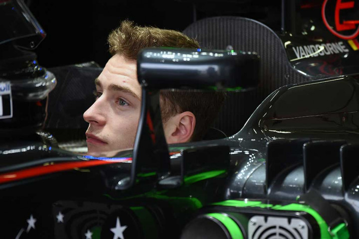 Absennya Alonso membuka jalan bagi pembalap cadangan asal Belgia Stoffel Vandoorne untuk melakukan debut di F1.