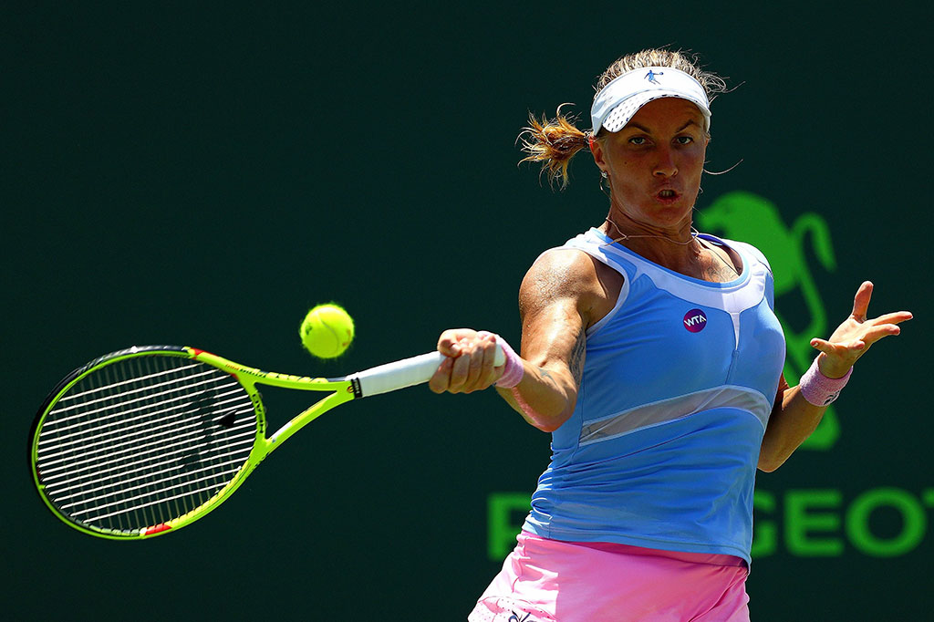 Taklukkan Kuznetsova, Azarenka Raih Gelar Juara di Miami Terbuka