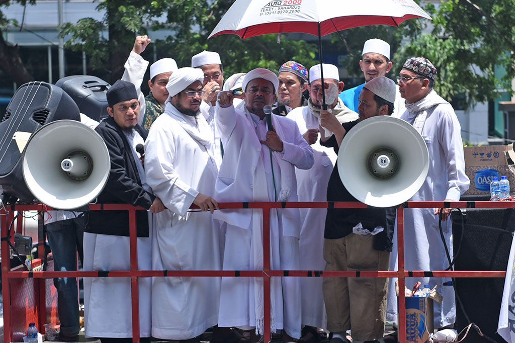 Unjuk Rasa FPI di Depan Gedung KPK