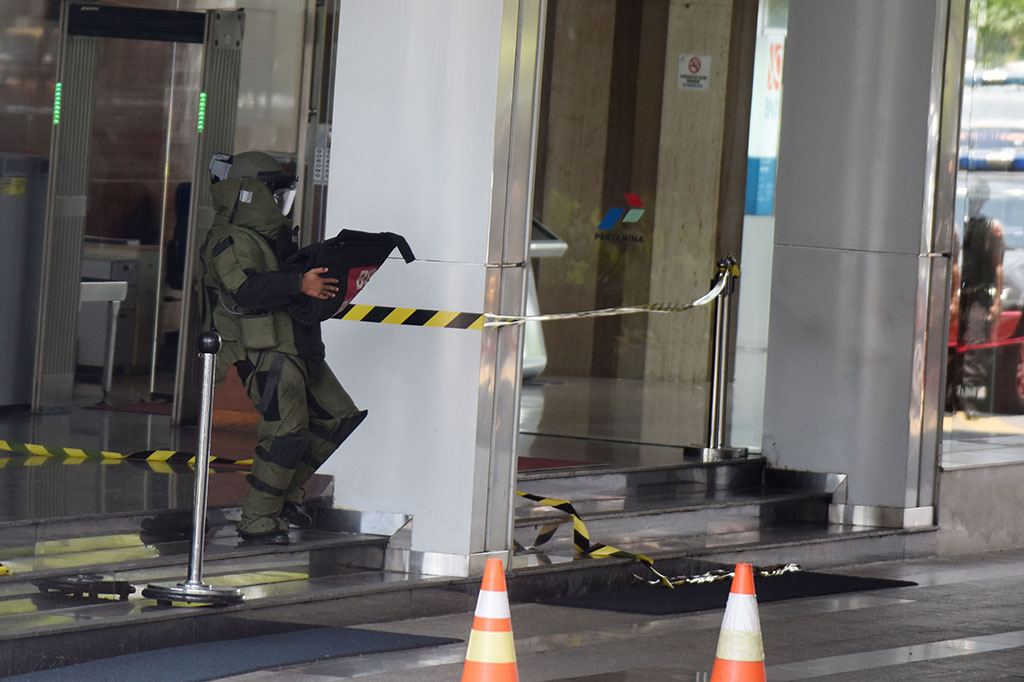 Tim Gegana Periksa Benda Mencurigakan di Kantor Pertamina