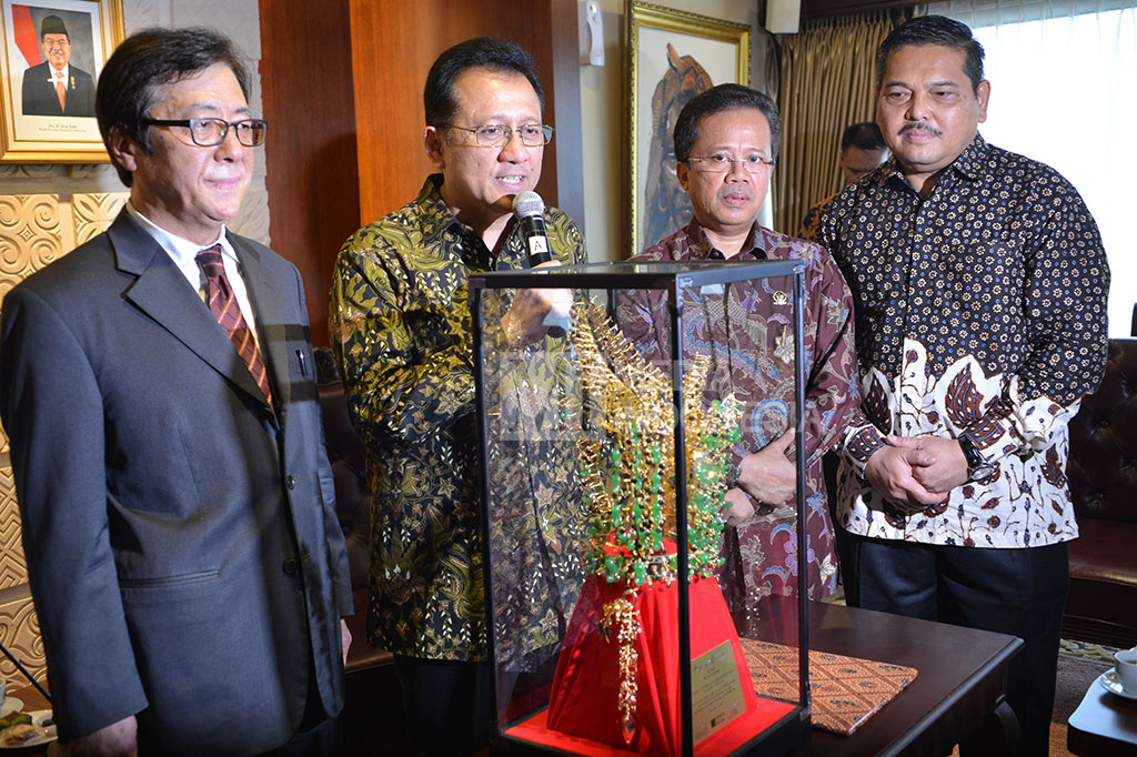 Irman Gusman Terima Mahkota Emas Chonma-chong