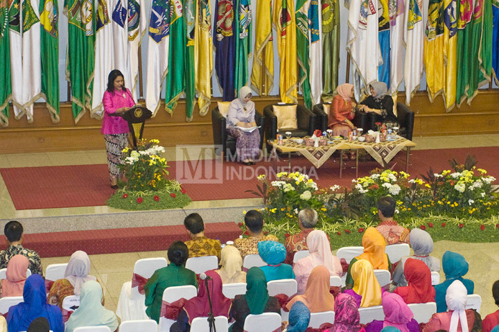 Silaturahmi Ibu Negara dengan Istri Kepala Daerah