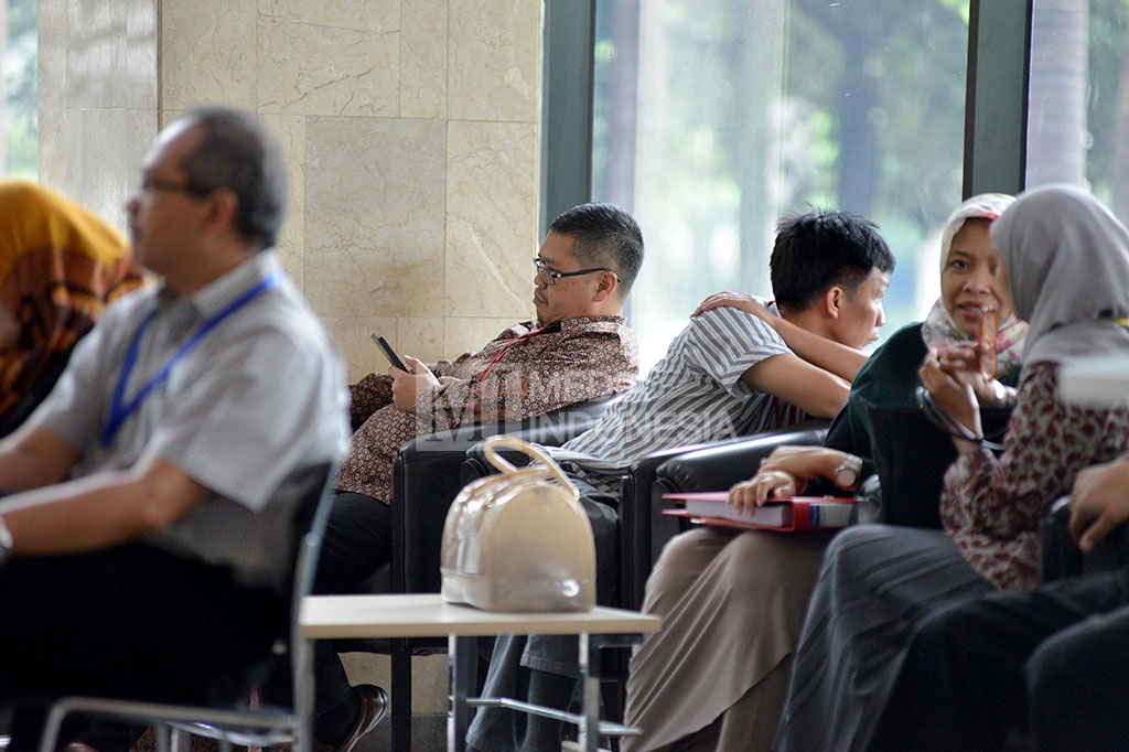 Wakil Ketua Komisi V DPR Jalani Pemeriksaan di KPK