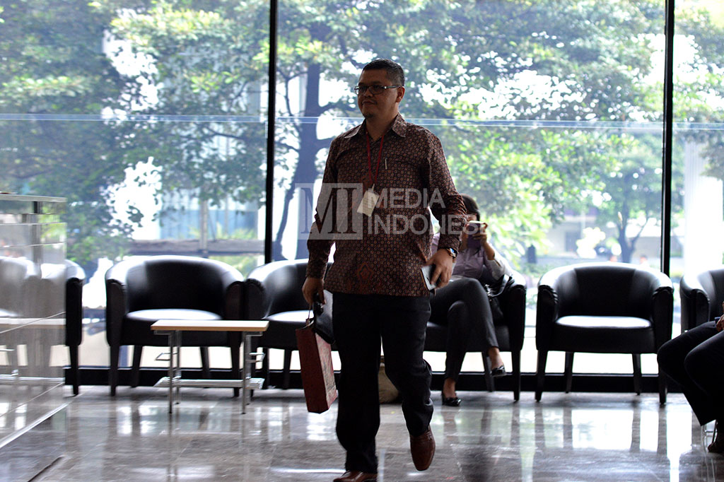 Wakil Ketua Komisi V DPR Jalani Pemeriksaan di KPK