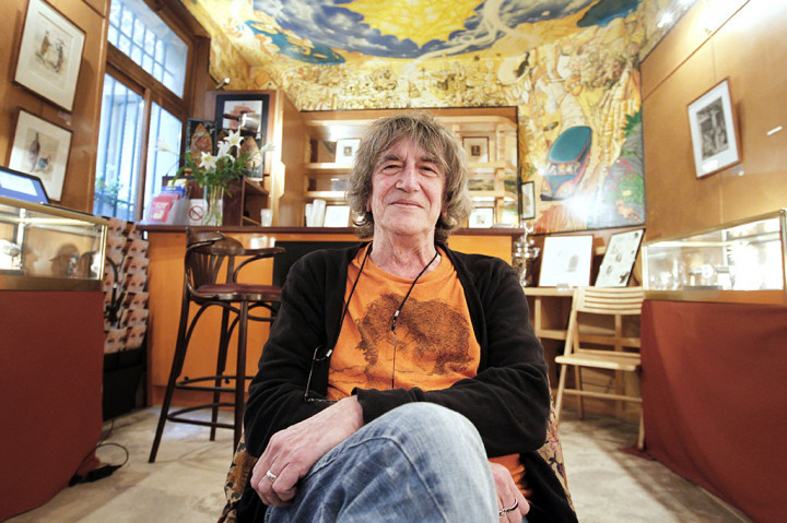 Penulis 'Mr Nice' Howard Marks Tutup Usia