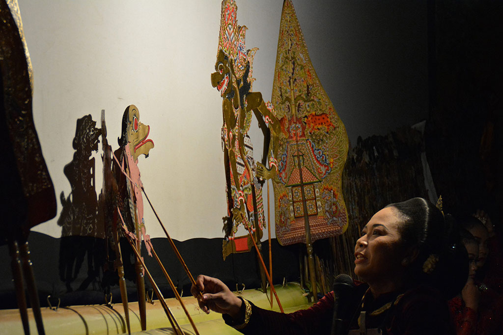 Pementasan Wayang Kulit dalam Rangka Peringati Hari Kartini