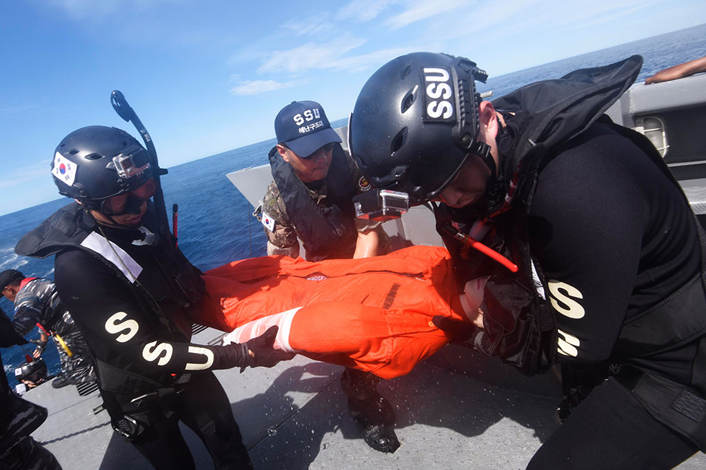 Latihan Gabungan Angkatan Laut Indonesia-Korsel
