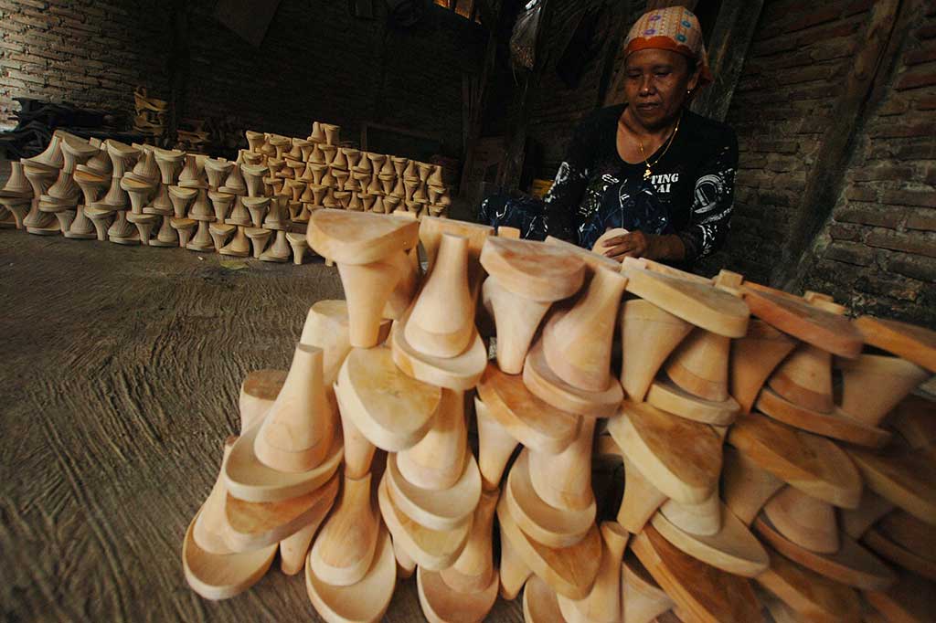 Sandal Kelom Geulis Siap Bersaing Hadapi MEA