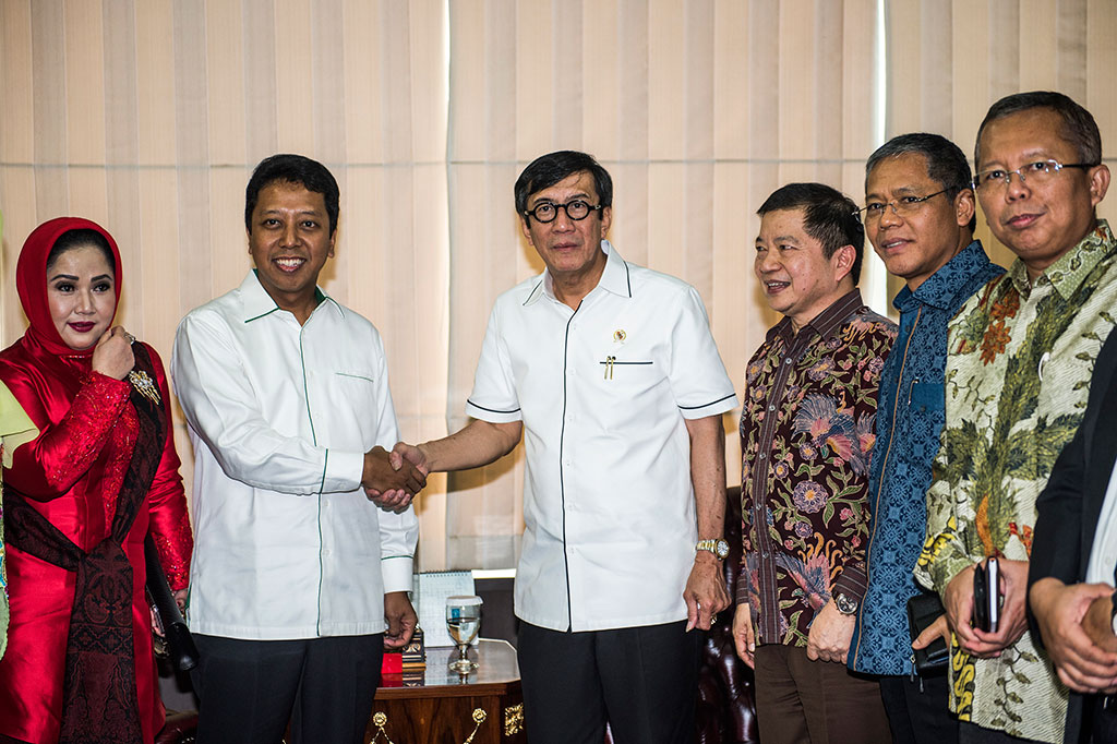 Romahurmuziy Daftarkan Kepengurusan PPP ke Kemenkumham