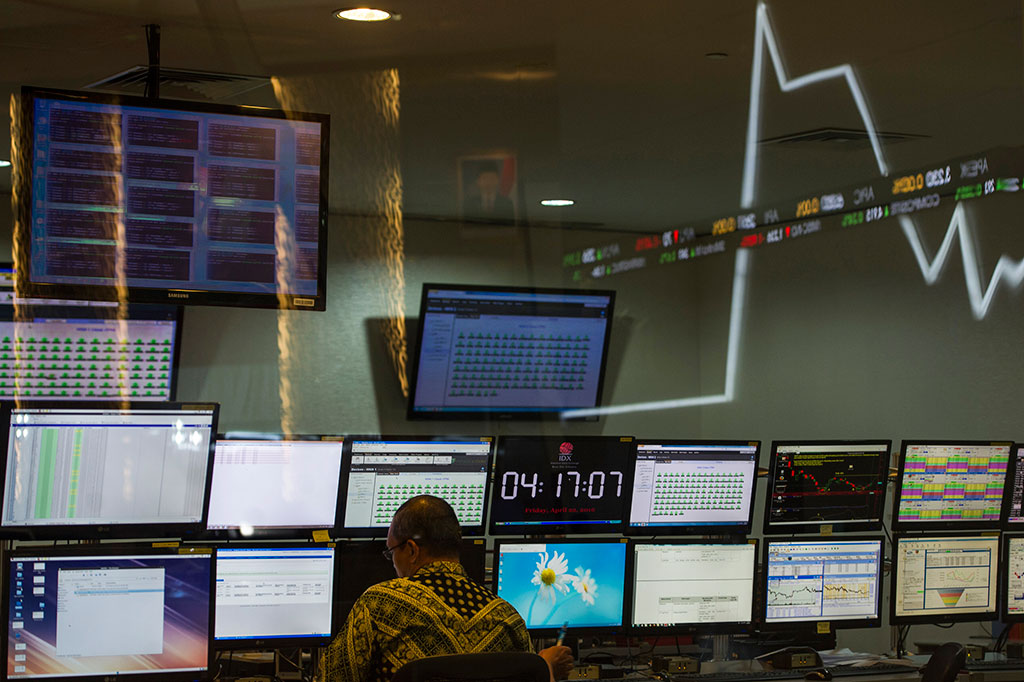 Penutupan IHSG Akhir Pekan Naik 0,24%