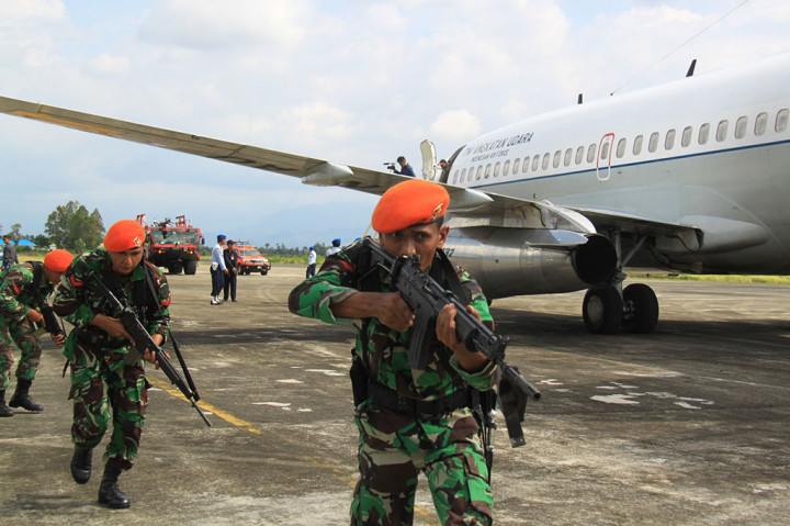 Prajurit TNI AU Simulasi Pengamanan Wilayah Udara