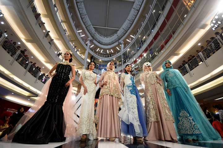 Fashion Show Exotica Kebaya Diikuti 17 Desainer