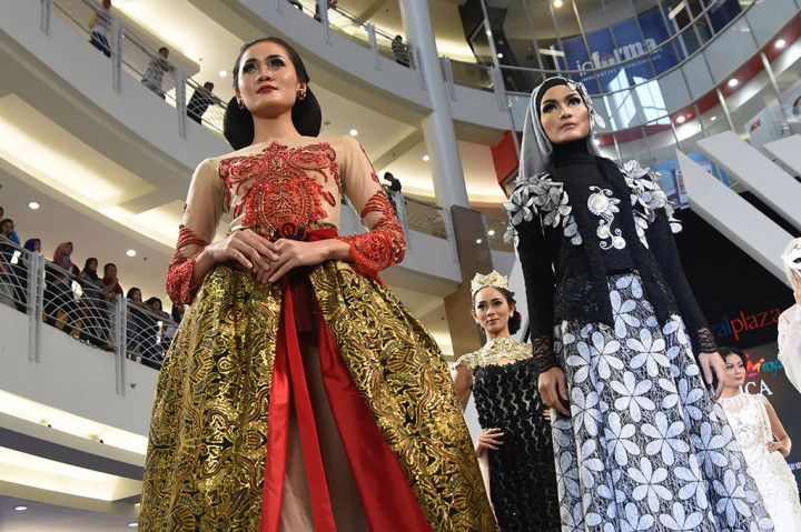 Fashion Show Exotica Kebaya Diikuti 17 Desainer