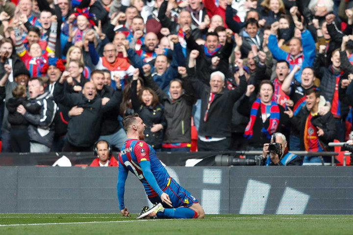 Palace kembali unggul menit ke-61 lewat tandukan Connor Wickham menyambut umpan silang Pape Souare. Hingga pertandingan berakhir kedudukan tetap 2-1 untuk Palace.