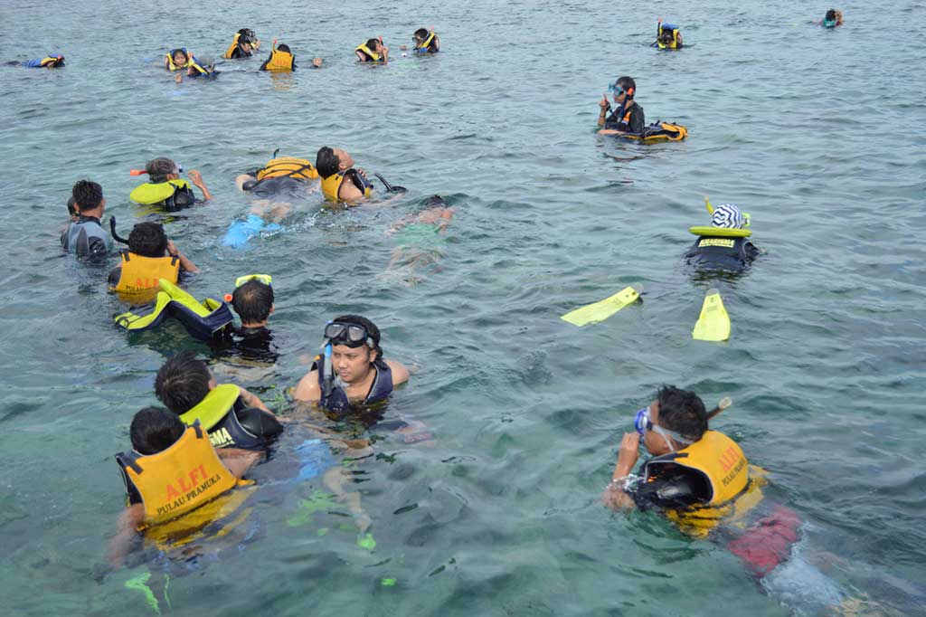 Serunya Outing Kru Metrotvnews.com di Pulau Seribu
