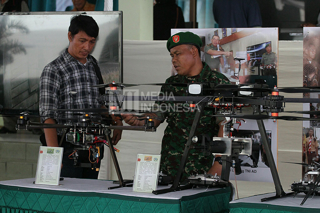 Pameran Alutsista Topografi TNI AD