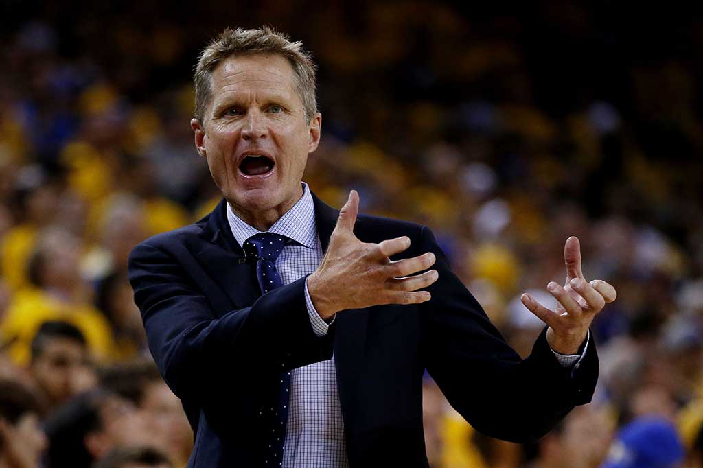 Kerr berada di urutan kedua dalam pemilihan Pelatih Terbaik saat itu, yang dimenangi oleh pelatih Atlanta Hawk Mike Budenholzer.