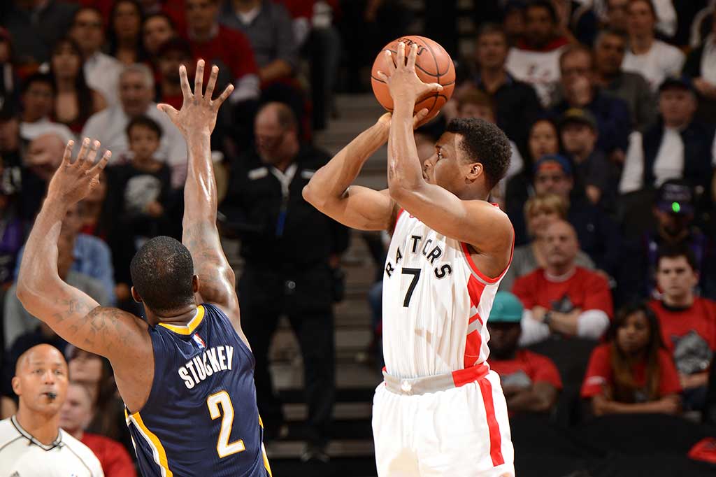 Sementara Kyle Lowry menambah dengan 14 poin, empat rebound dan lima assist. 