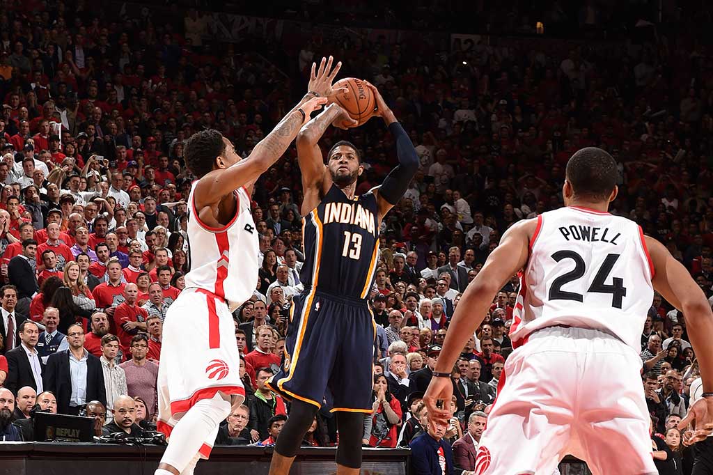 Sementara itu bintang Pacers Paul George mengemas 39 poin termasuk delapan rebound dan delapan assist.