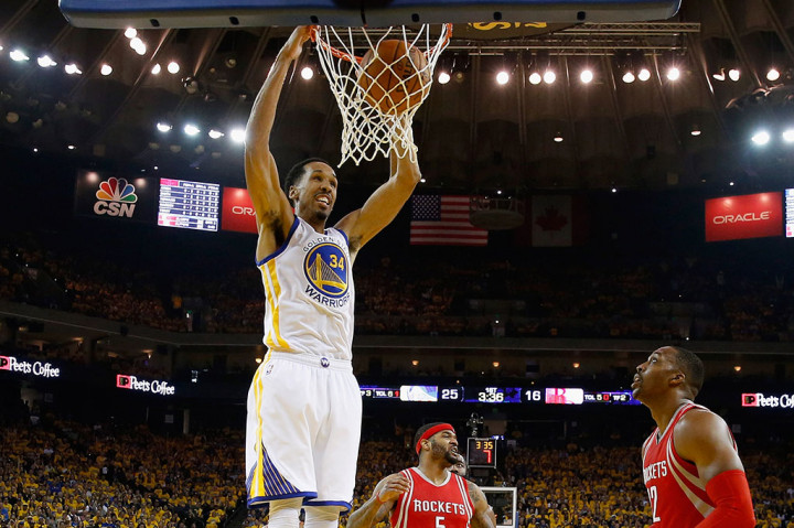 Sementara Shaun Livingston mencetak 16 poin.