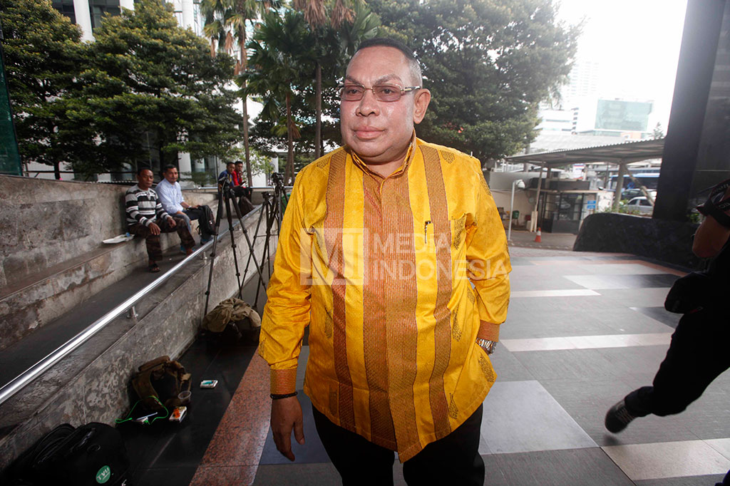 Elion Numberi Jalani Pemeriksaan KPK Terkait Kasus Damayanti