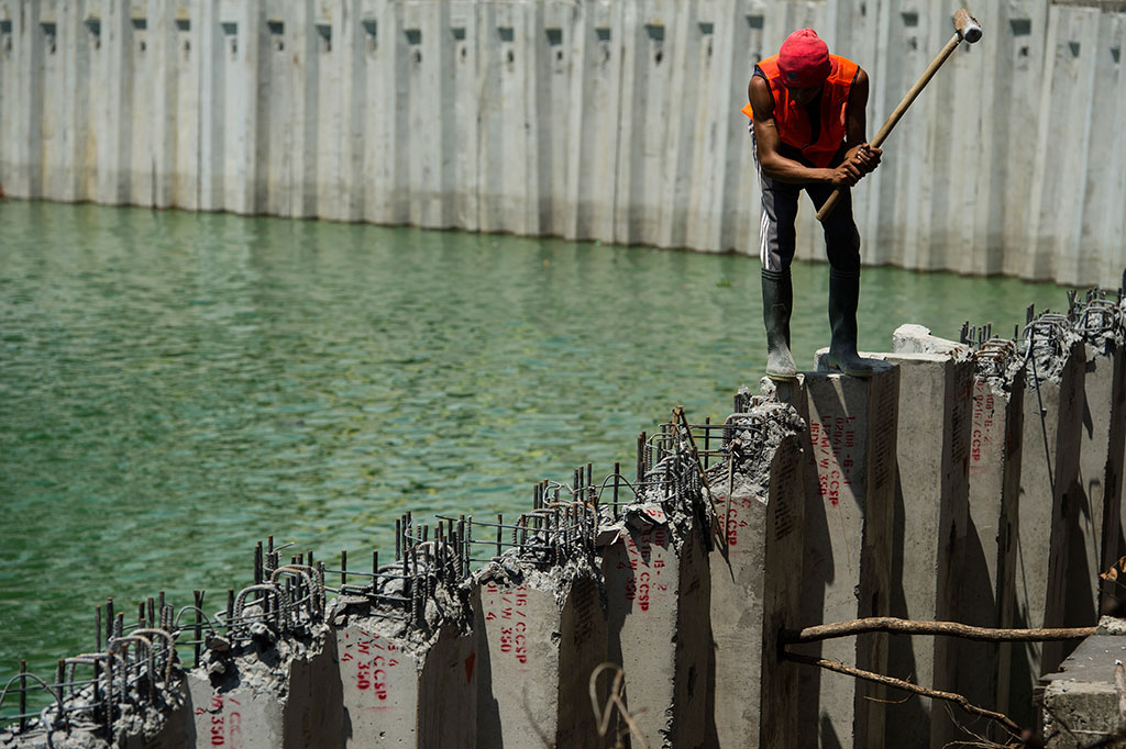 Antisipasi Banjir, Waduk Sunter Barat Diturap