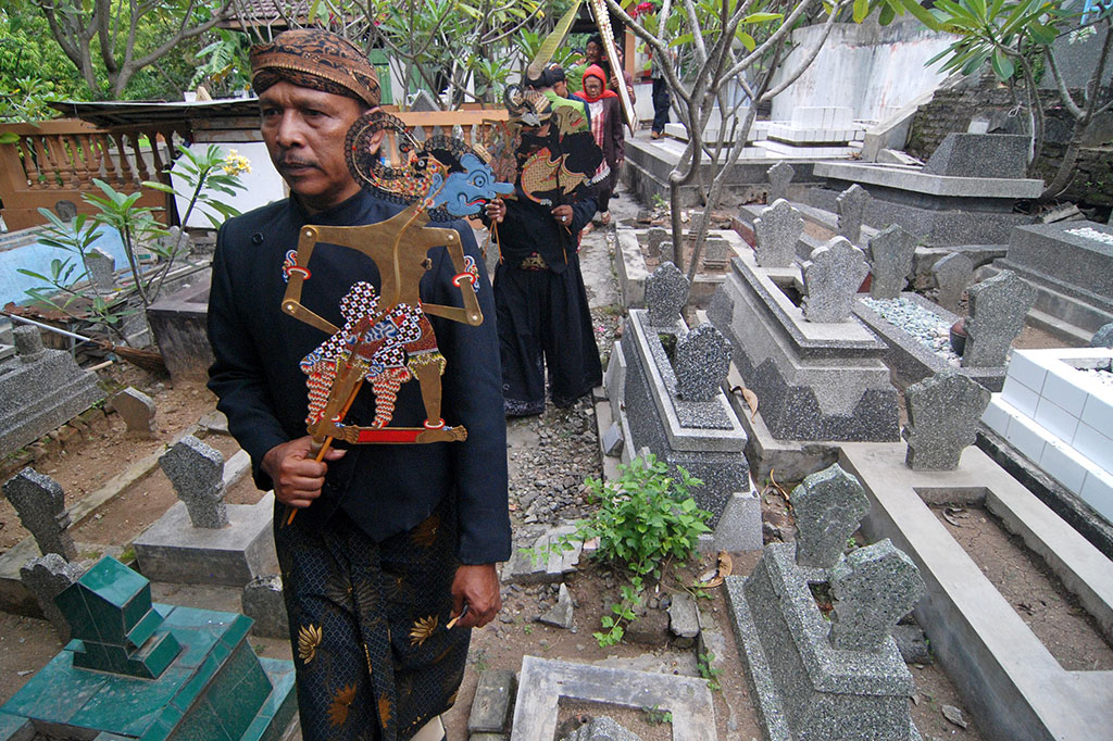 Parade Dalang untuk Ki Nartosabdo