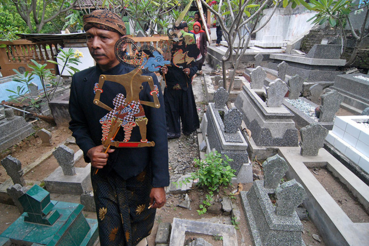 Parade Dalang untuk Ki Nartosabdo