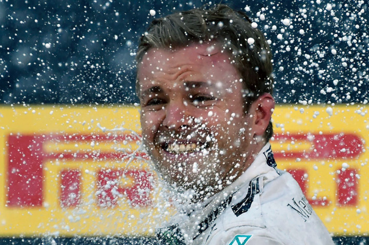 Rosberg, yang memenangi tiga balapan terakhir pada 2015 dan kini telah mengoleksi empat kemenangan pada empat balapan pertama 2016, kukuh di puncak klasemen dengan 100 poin, unggul 43poin atas juara dunia tiga kali Hamilton.