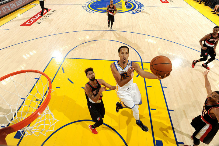 Shaun Livingston menambah 12 poin dan enam assist.