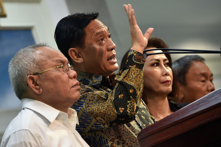 Pansel Serahkan 12 Calon Anggota Kompolnas kepada Presiden