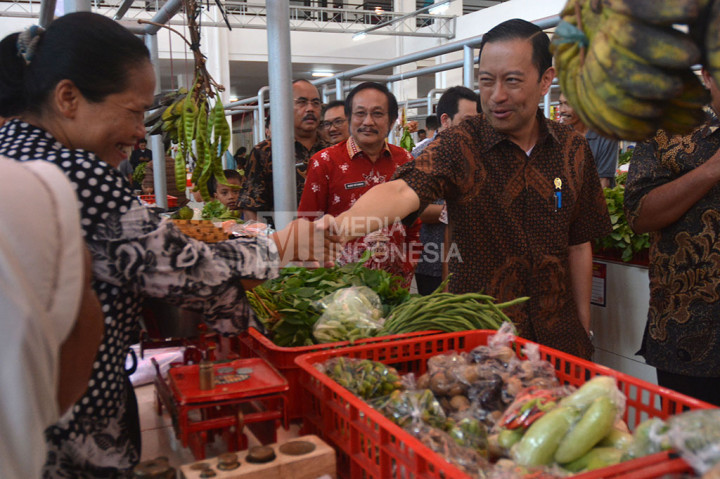 Mendag Tinjau Pasar Manis Purwokerto