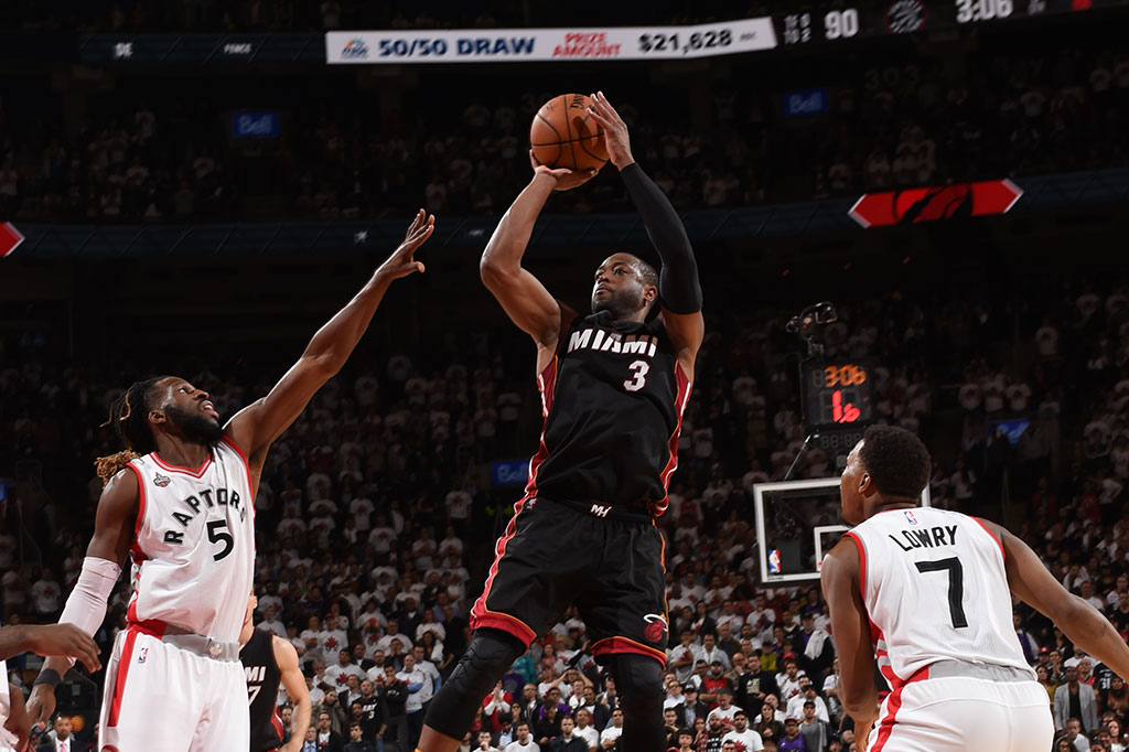 Sementara Dwyane Wade mengemas 24 poin, 7 diantaranya dicetak saat overtime.