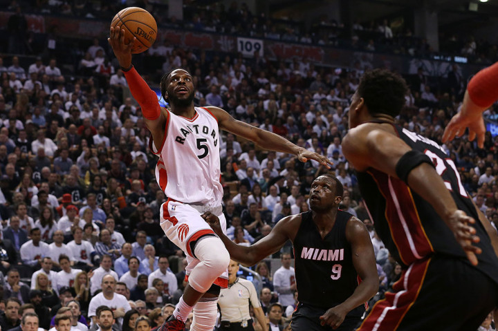 DeMarre Carroll menjadi pencetak poin terbanyak untuk Raptors dengan 21 dan 5 rebound.