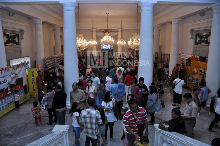 Wisata Balai Kota DKI Jakarta Dipadati Pengunjung