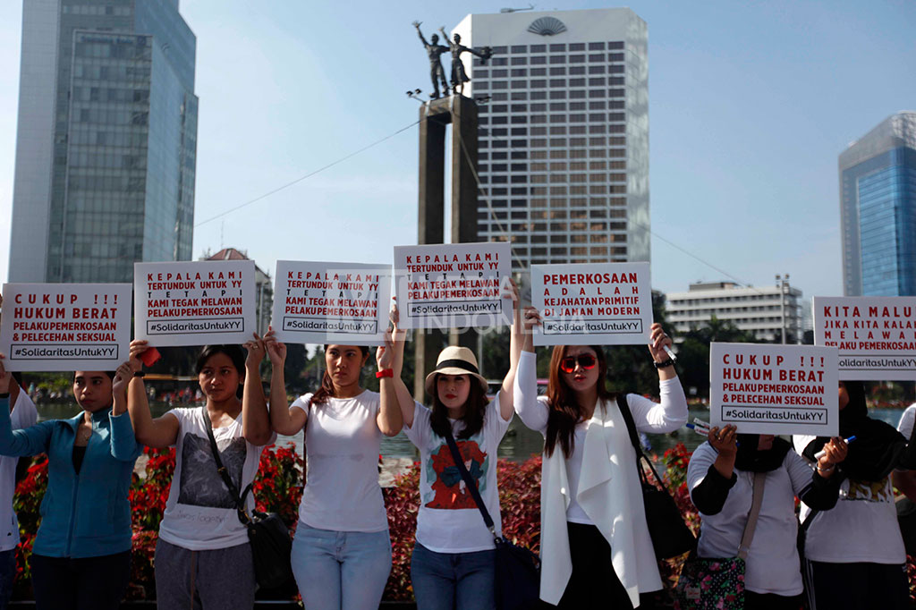 Aktivis Perempuan Gelar Aksi Solidaritas untuk YY