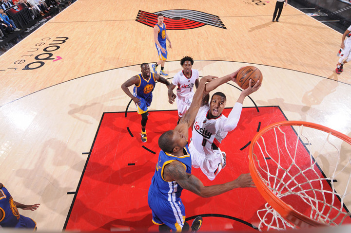 Damian Lillard mencetak poin tertinggi dalam karirnya di laga playoff dengan 40 poin. Lillard menambah 10 assist pada pertandingan tersebut.