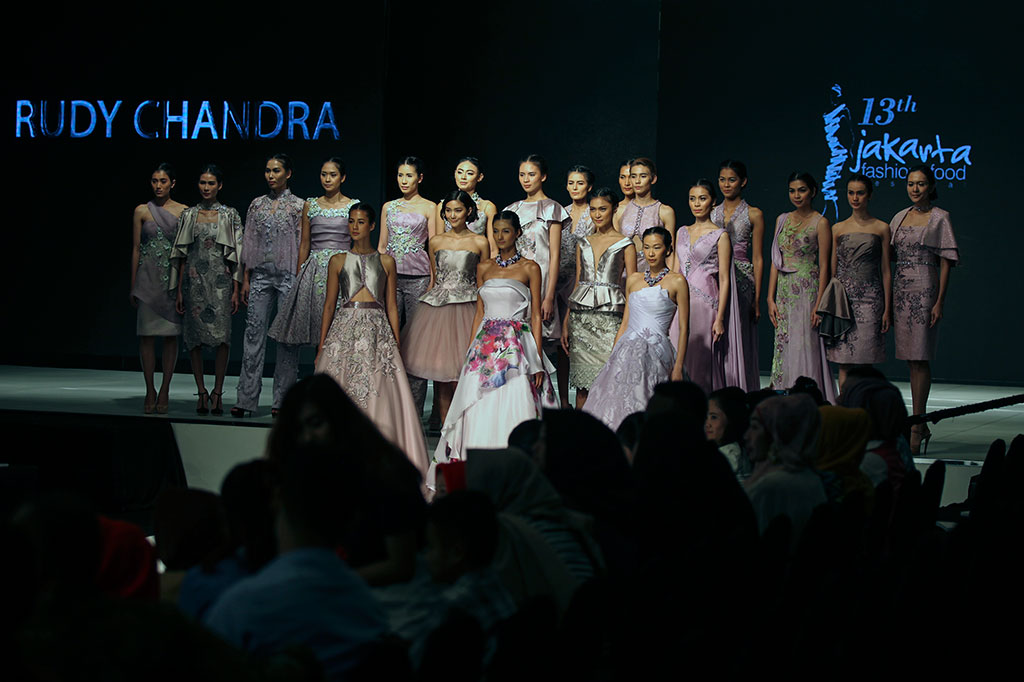 Peragaan Busana APPMI di JFFF 2016