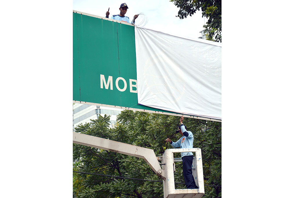 Senin, Jalur Three in One Dihapus