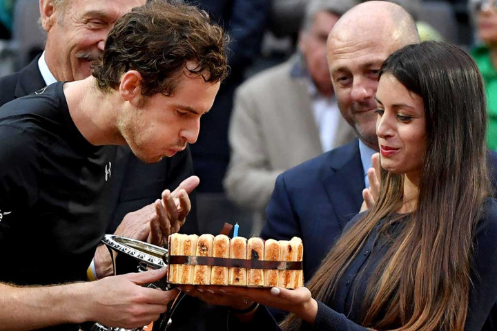 Andy Murray meraih gelar Italia Terbuka bertempatan dengan ulang tahunnya yang ke-29. Petenis Skotlandia tersebut lahir pada 15 Mei 1987.