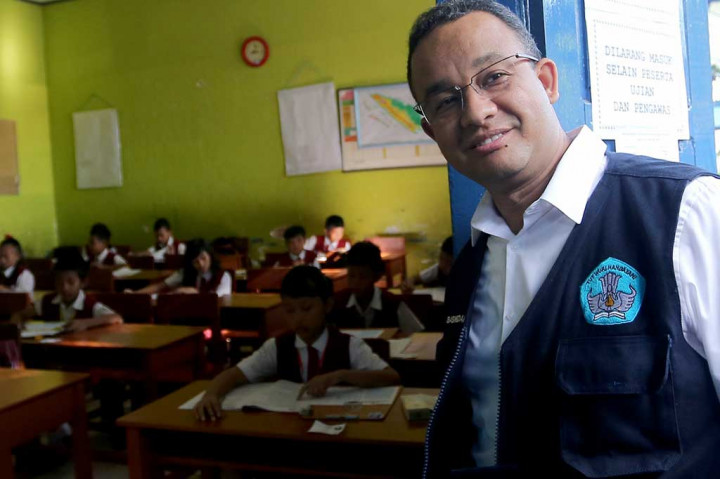 Mendikbud Tinjau UN SD di Palembang