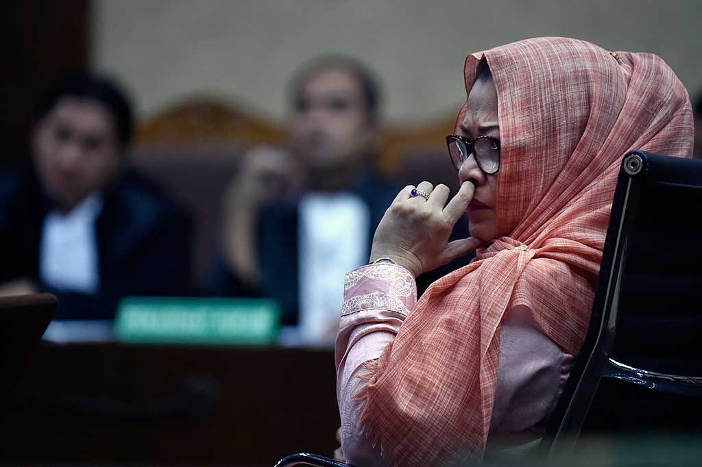 Dewie Yasin Limpo Dituntut 9 Tahun Penjara