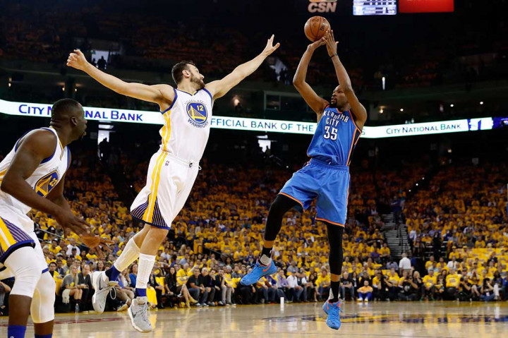 Sementara itu rekan setimnya Kevin Durant selesi dengan 26 poin.