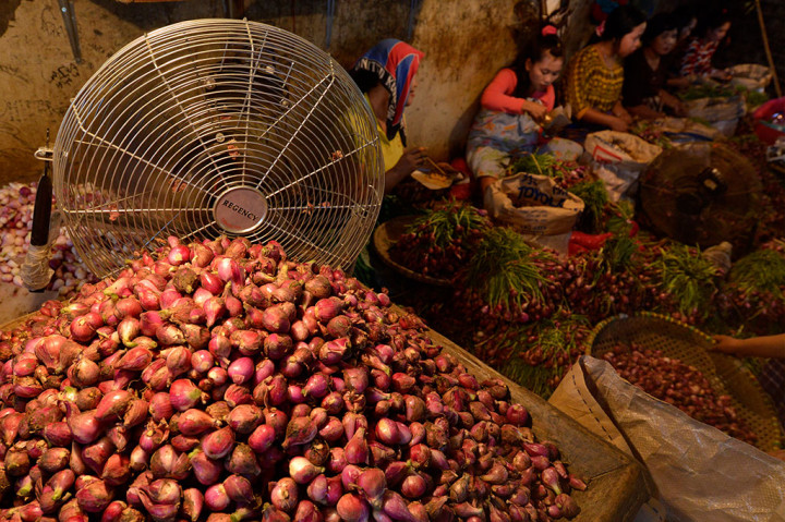 Stok Bahan Pangan untuk Ramadan Cukup