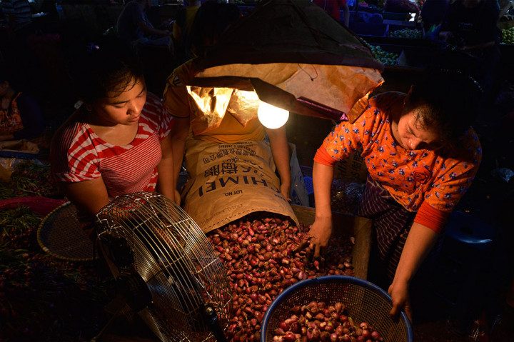 Stok Bahan Pangan untuk Ramadan Cukup