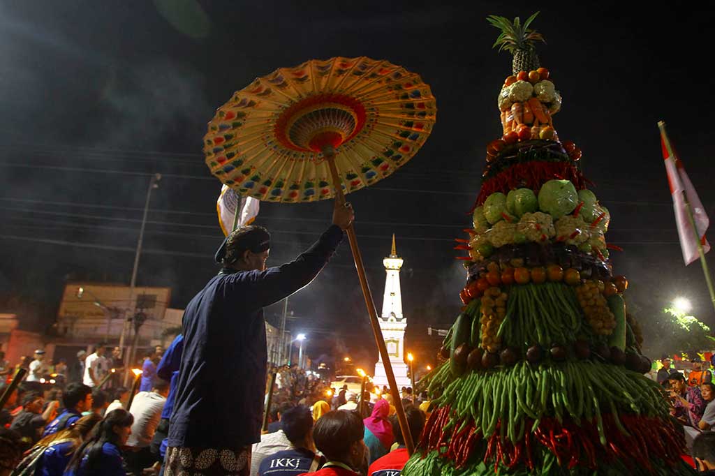 Peringati Harkitnas, Warga Yogyakarta Gelar Tradisi Lampah Ratri