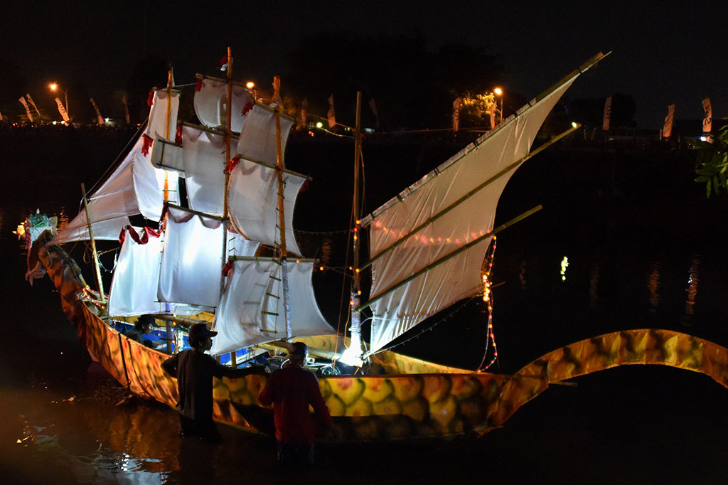 Puluhan Peserta Ikuti Lomba Perahu Hias Semarang