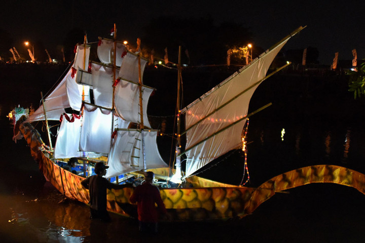 Puluhan Peserta Ikuti Lomba Perahu Hias Semarang