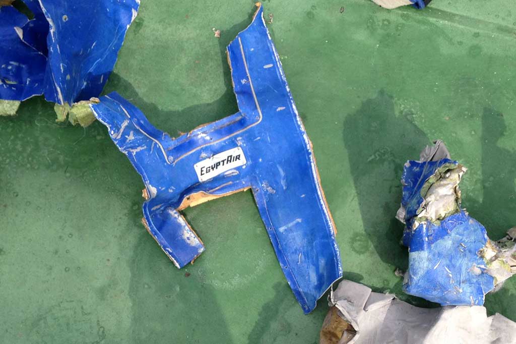 Serpihan Pesawat EgyptAir Ditemukan