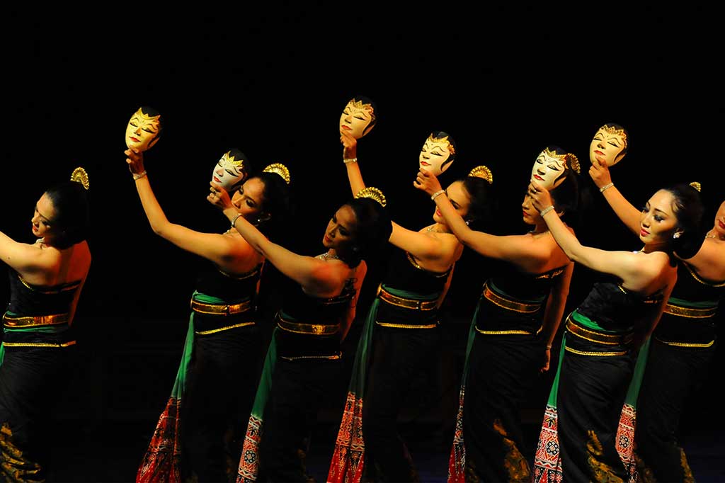 Pentas Sendratari Wayang Topeng di Taman Budaya Surakarta